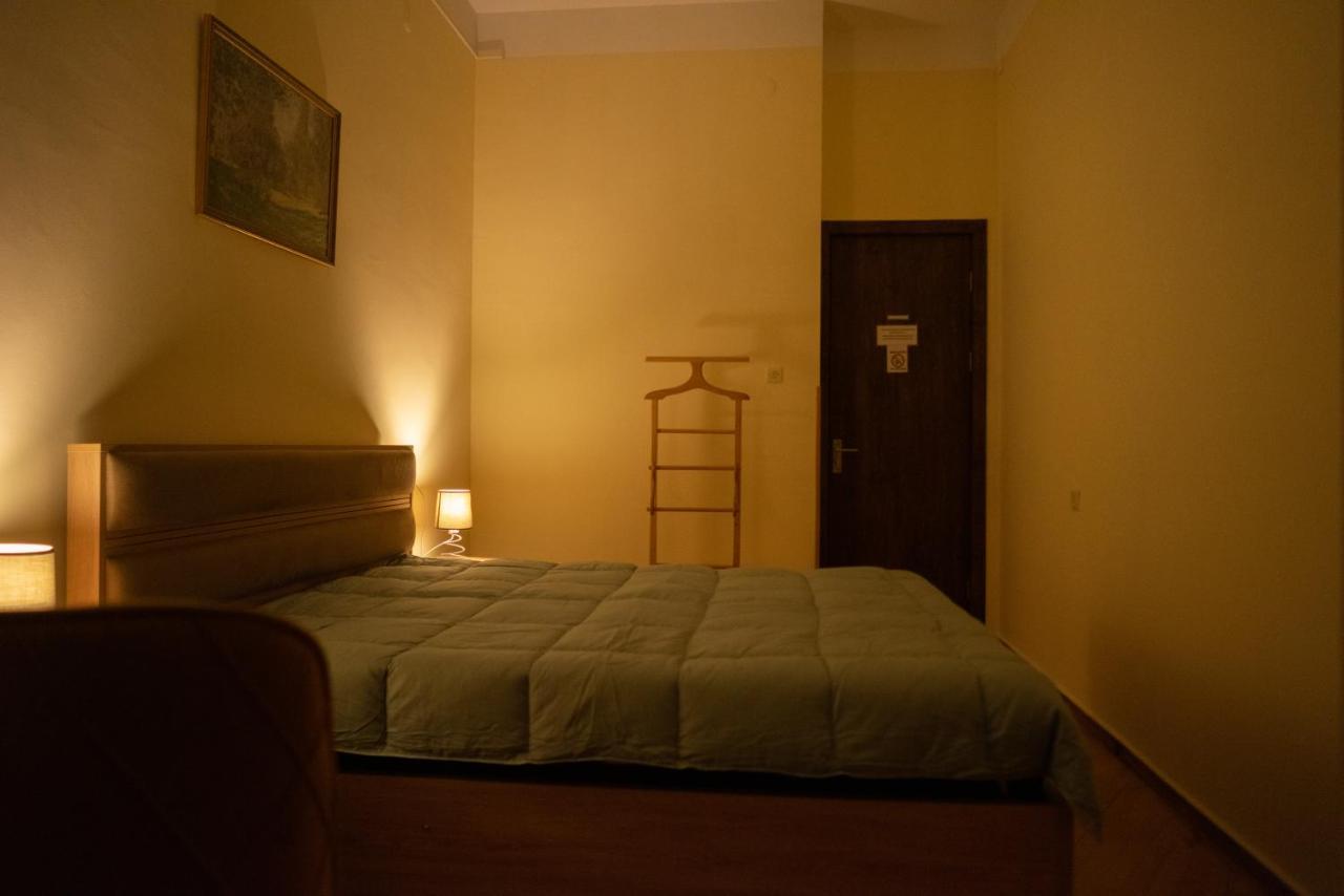 Guesthouse Hillside Тбилиси Экстерьер фото