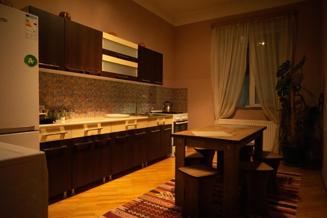 Guesthouse Hillside Тбилиси Экстерьер фото