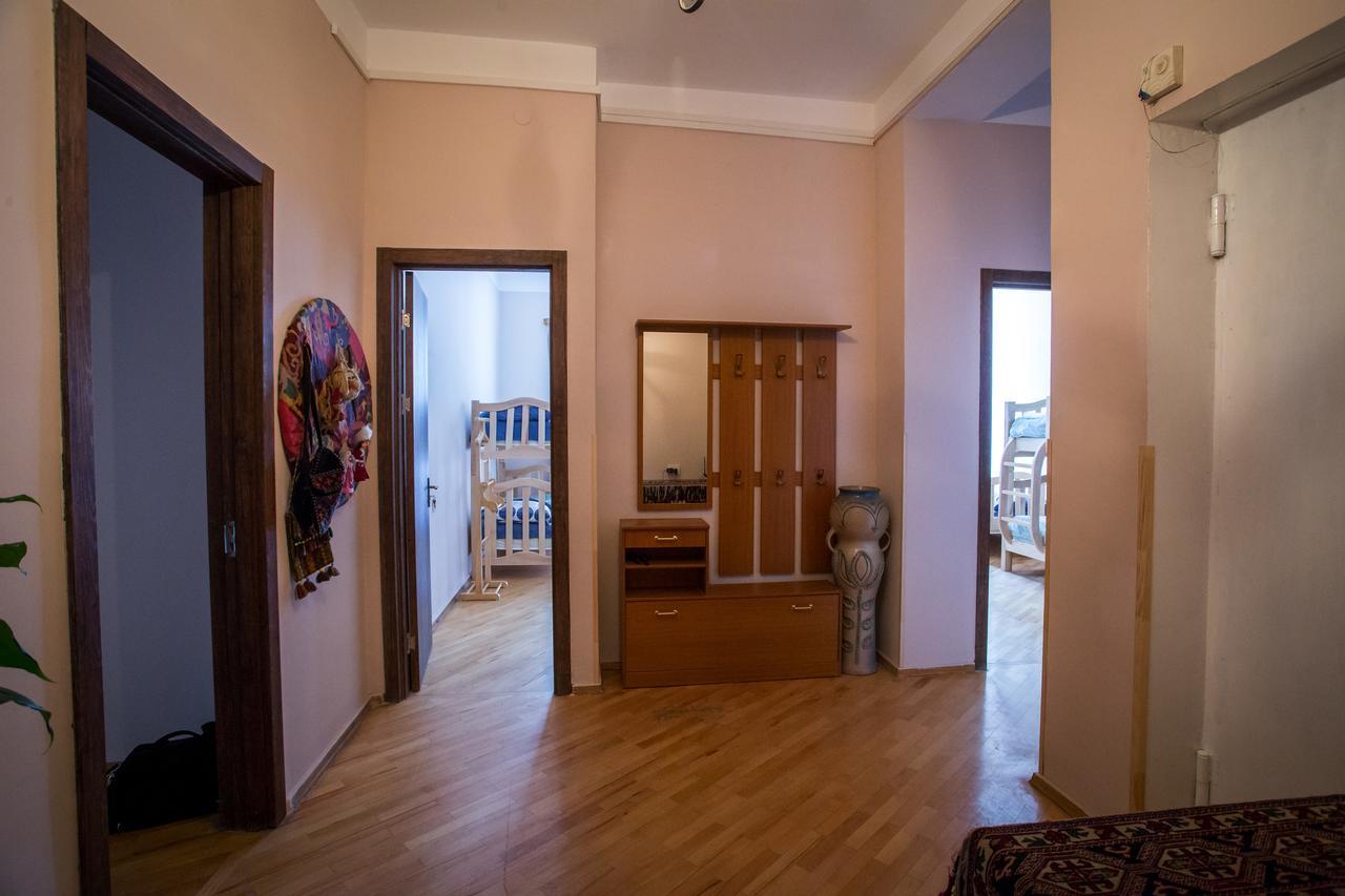 Guesthouse Hillside Тбилиси Экстерьер фото
