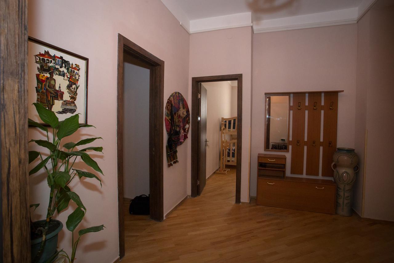 Guesthouse Hillside Тбилиси Экстерьер фото