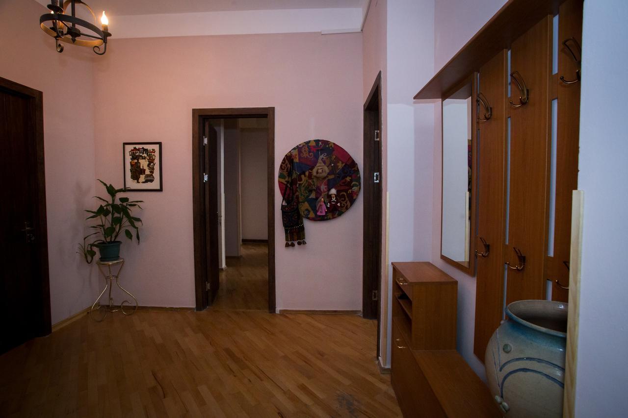Guesthouse Hillside Тбилиси Экстерьер фото